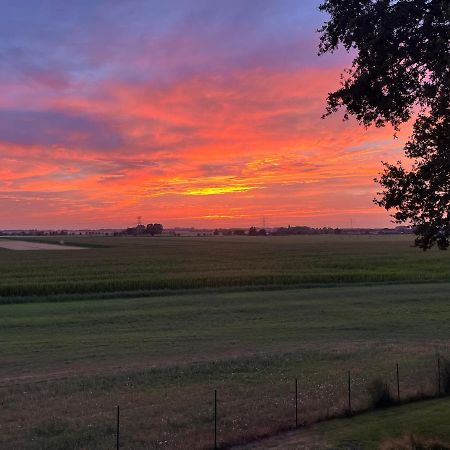 B&B Op De Brabantse Wal Halsteren Kültér fotó