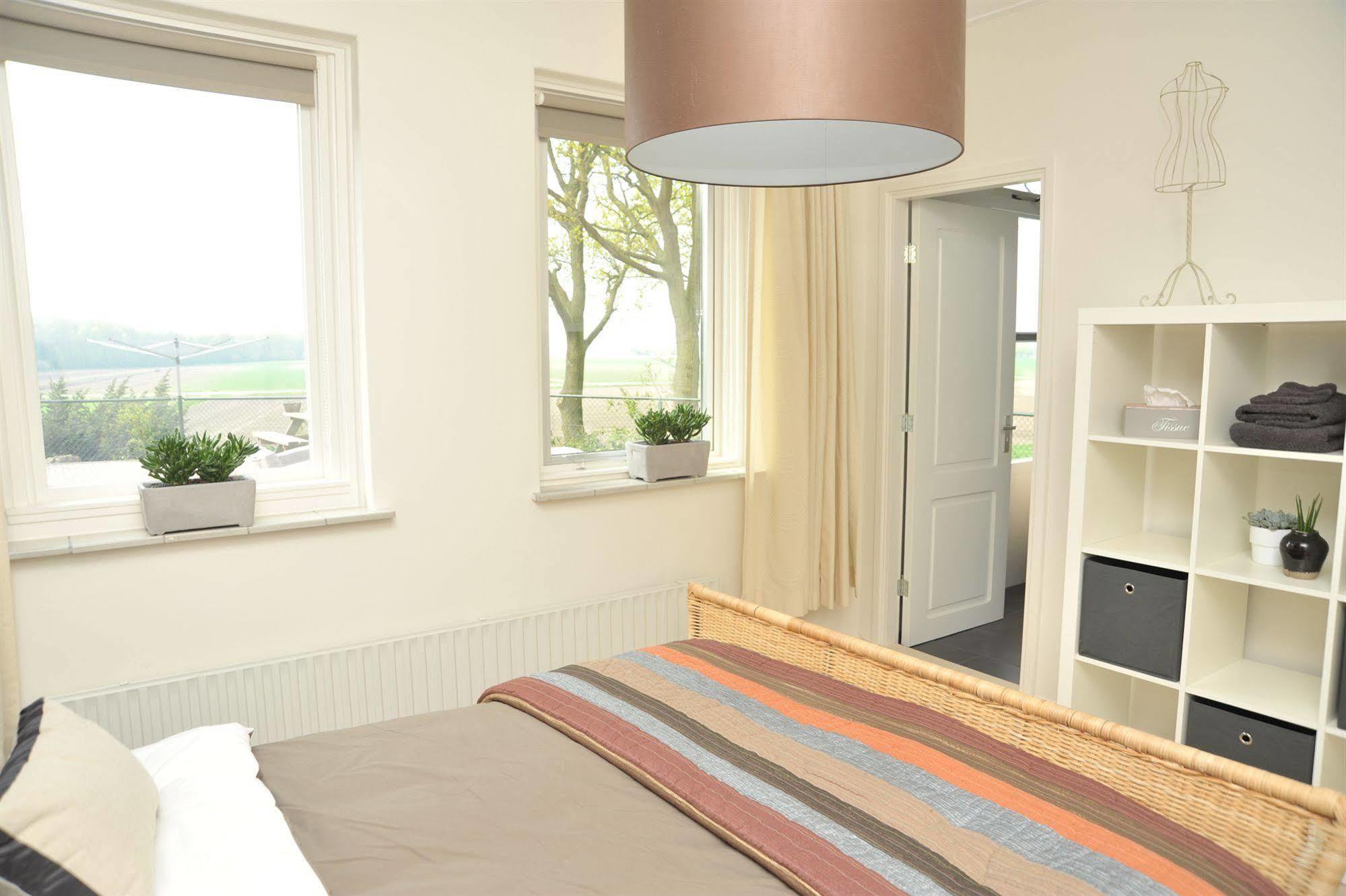 B&B Op De Brabantse Wal Halsteren Kültér fotó